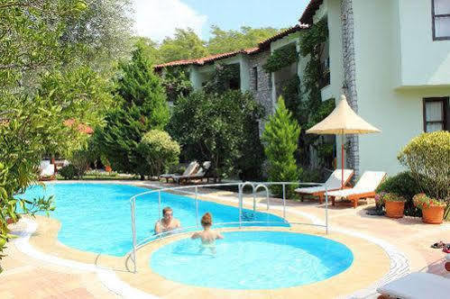 Olive Garden Apart Hotel Гьоджек Екстер'єр фото
